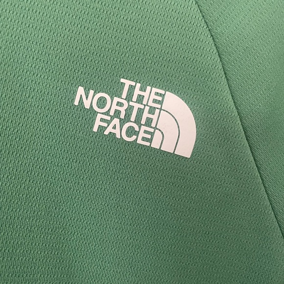 North Face hooded shirt - Picture 4 of 5